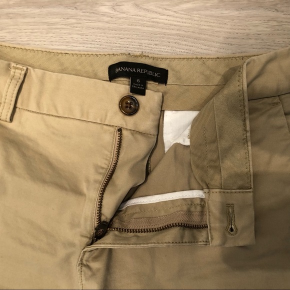 3/$30 Banana Republic Khaki Shorts - Picture 3 of 4